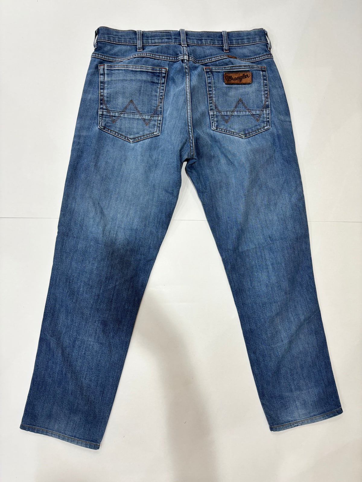 Wrangler Men’s Dark Wash Straight Fit Jeans