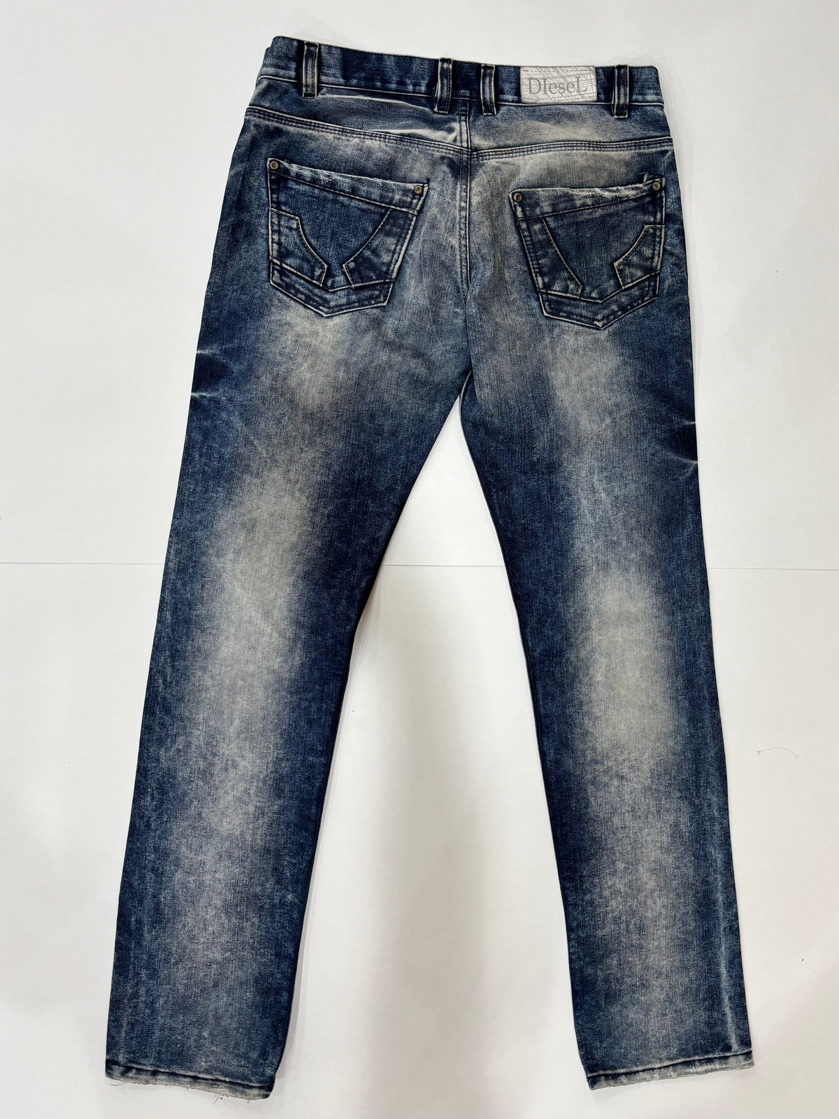 Diesel Men’s Fade Wash Preowned Jeans Size 33