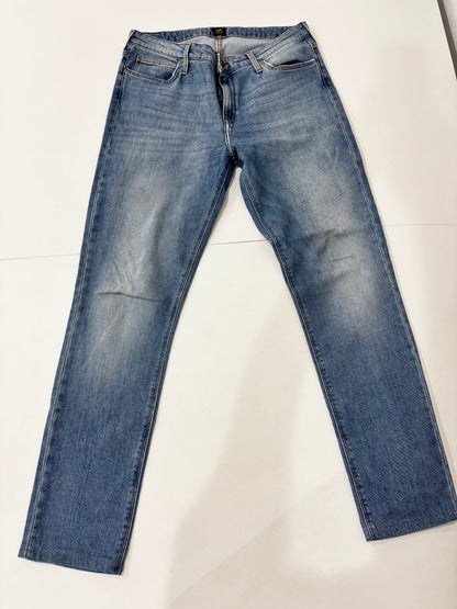 Lee Men’s Light Wash Preowned Jeans