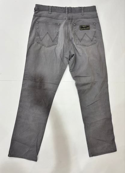 Wrangler Men’s Straight Fit Grey Preowned Jeans