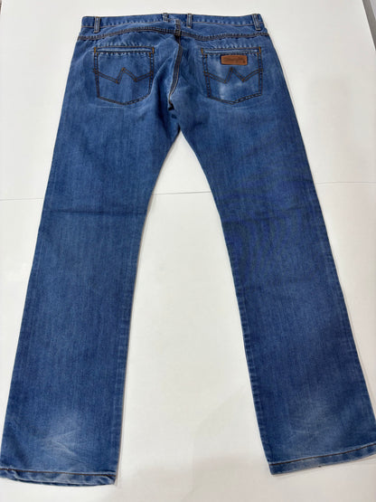 Wrangler Straight Fit Medium Wash Preowned Men’s Jeans