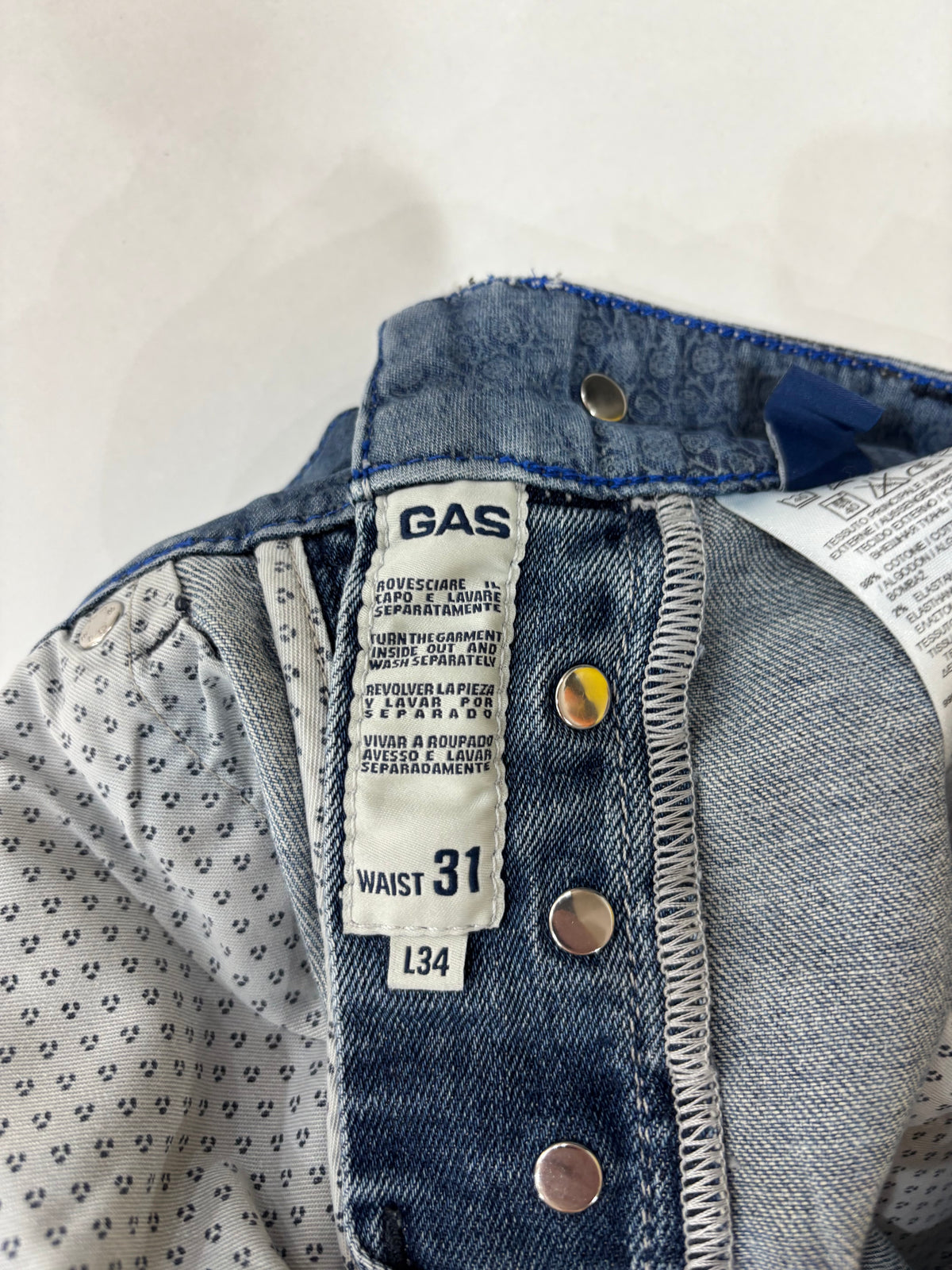 GAS Men’s Slim Fit Light Wash Preowned Jeans