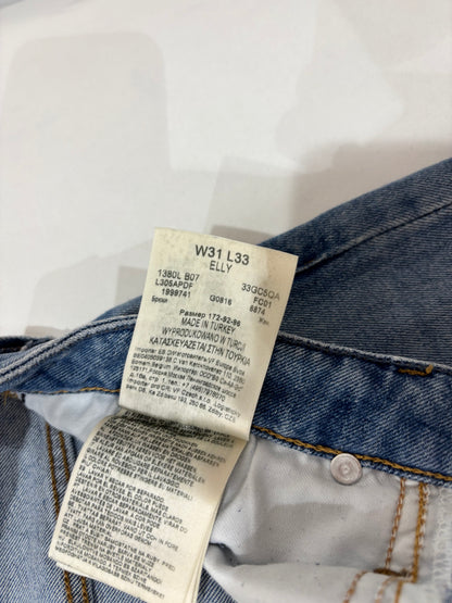 Lee Men’s Light Wash Preowned Jeans