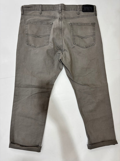 Levi’s Men’s Chino Style Preowned Jeans